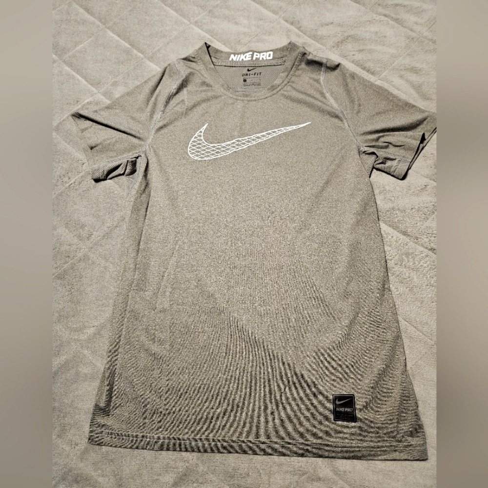 Boys Nike Pro Dry Fit T-shirt
